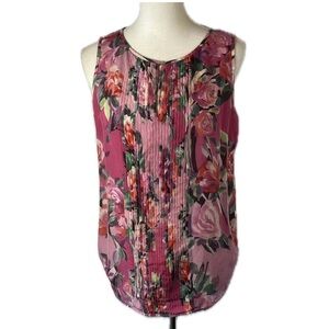 St. John Boutiques Silk Floral Pleated Top Size S Bloomcore Feminine Career